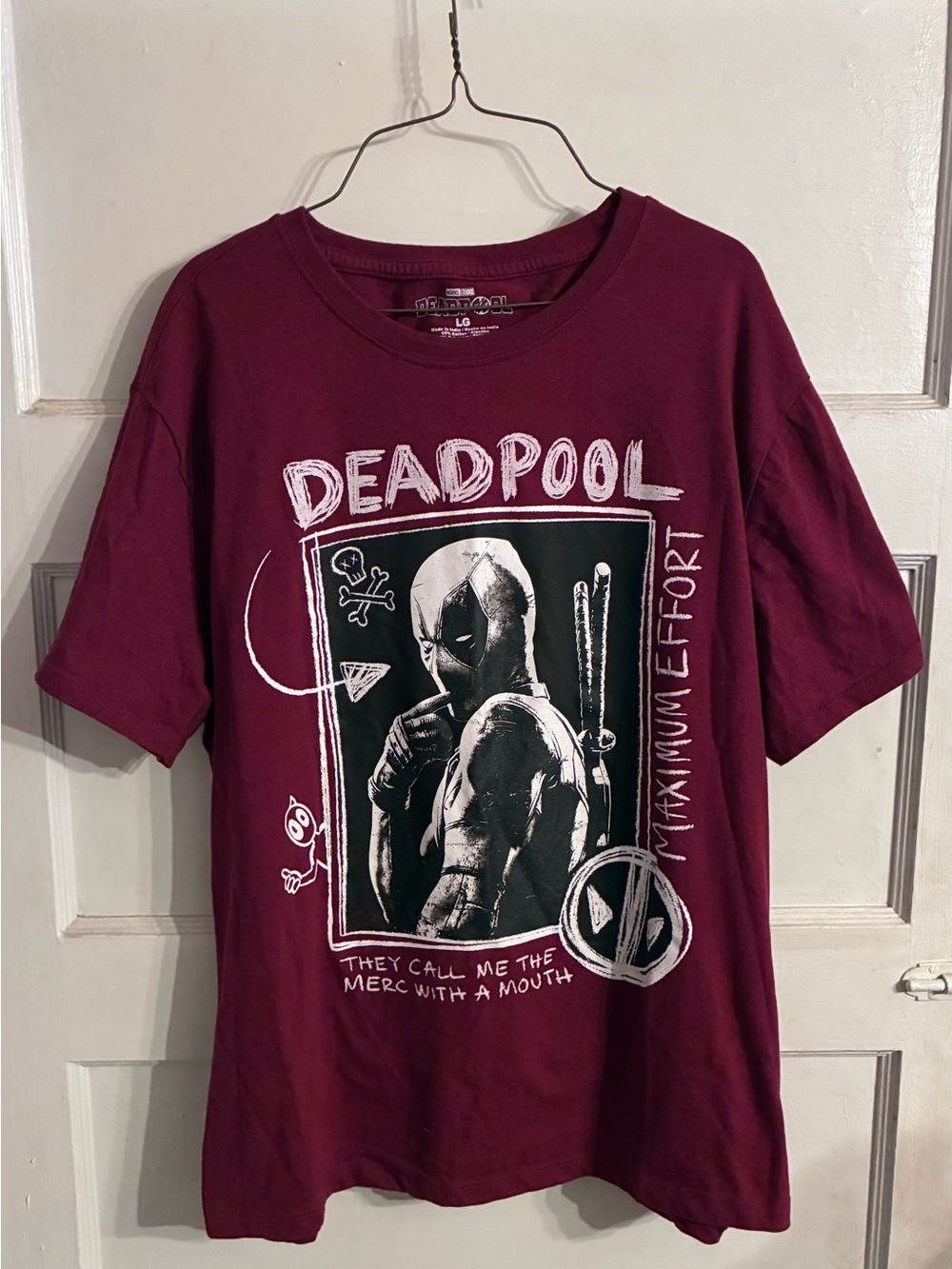 Deadpool Merc With A Mouth Maximum Effort Red Graphic T-Shirt Marvel Size Large